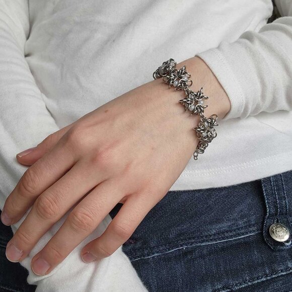 Vintage silver fairy flower chainmail chunky silver bracelet - Picture 6 of 10